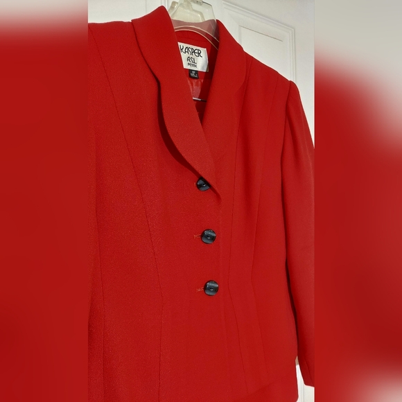 KASPER | 4P 1990s Vintage Deep Red 2PC Crepe Suit w/Skirt. Fully lined. - Picture 3 of 11
